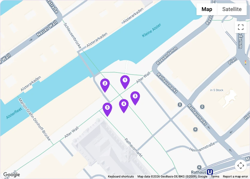 Actual game setup view with five numbered stops on a map near Hamburg Town Hall.